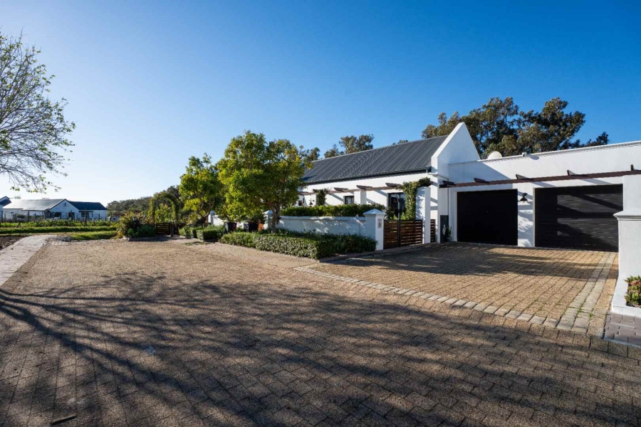4 Bedroom Property for Sale in Croydon Western Cape
